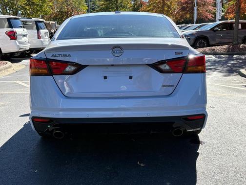 2024 Nissan Altima SR VC-Turbo FWD