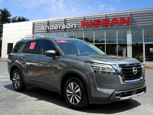 2024 Nissan Pathfinder SL 4WD