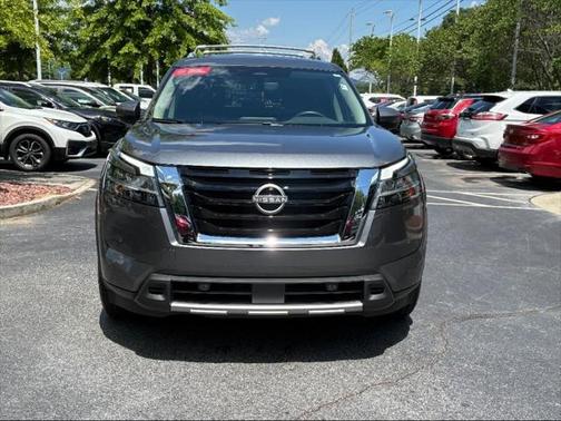 2024 Nissan Pathfinder SL 4WD