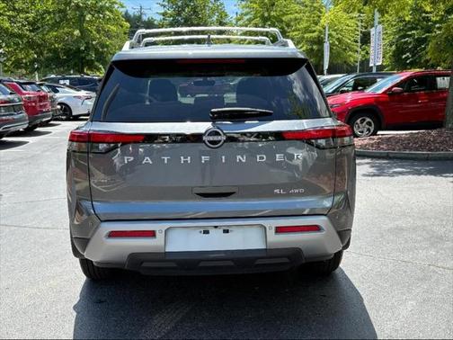 2024 Nissan Pathfinder SL 4WD