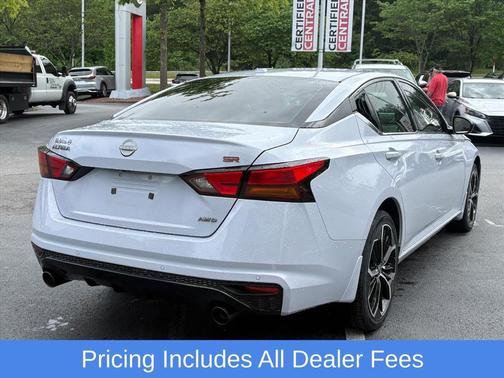 Gray Sky Pearl 2024 Nissan Altima SR Intelligent AWD