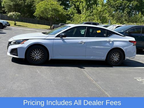 Gray Sky Pearl 2024 Nissan Altima SR Intelligent AWD