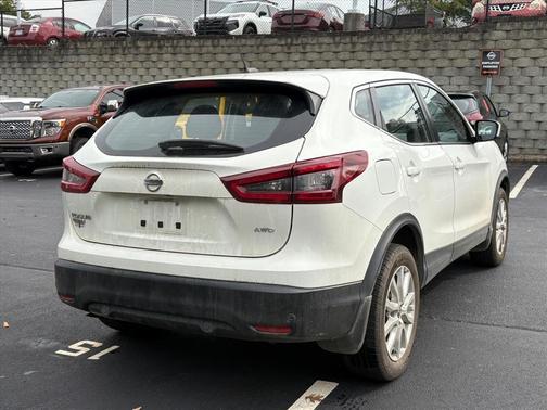 2022 Nissan Rogue Sport S