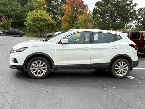 2022 Nissan Rogue Sport S