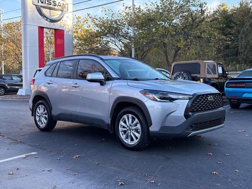 2024 Toyota Corolla Cross LE