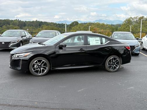 2025 Nissan Sentra SR