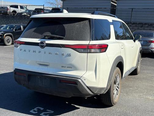 2024 Nissan Pathfinder SV 4WD