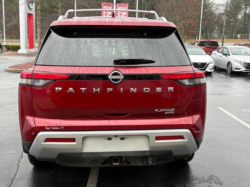 2025 Nissan Pathfinder Platinum 4WD