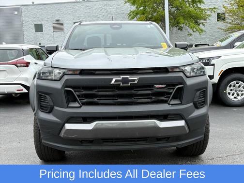 Sterling Gray Metallic 2024 Chevrolet Colorado Trail Boss