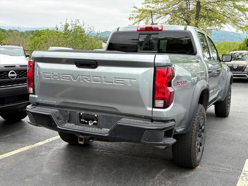 Sterling Gray Metallic 2024 Chevrolet Colorado Trail Boss