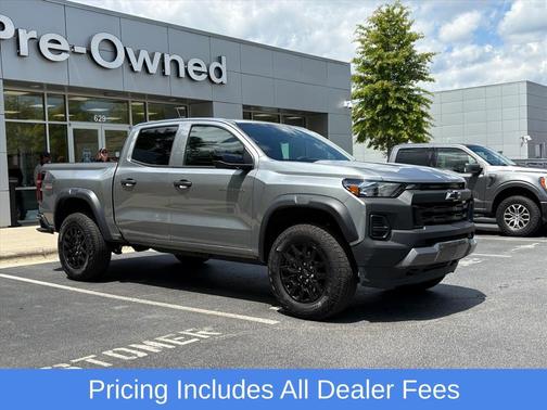 Sterling Gray Metallic 2024 Chevrolet Colorado Trail Boss