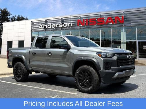Sterling Gray Metallic 2024 Chevrolet Colorado Trail Boss
