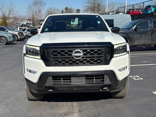 2023 Nissan Frontier SV