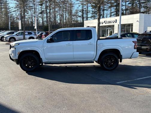 2023 Nissan Frontier SV