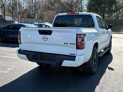 2023 Nissan Frontier SV