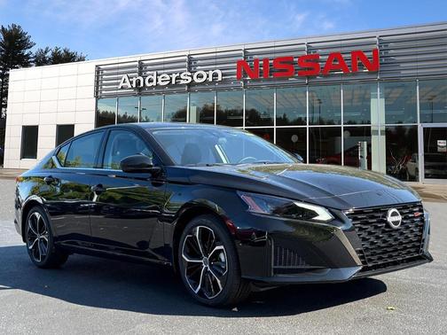 2025 Nissan Altima SR FWD