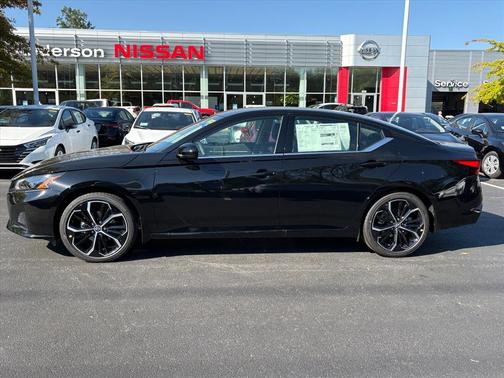 2025 Nissan Altima SR FWD