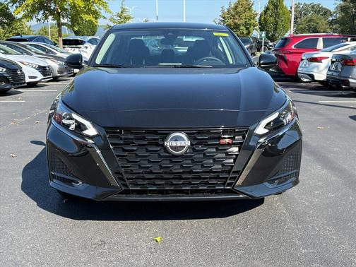 2025 Nissan Altima SR FWD