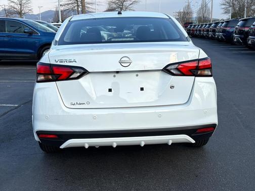 Fresh Powder 2025 Nissan Versa 1.6 S