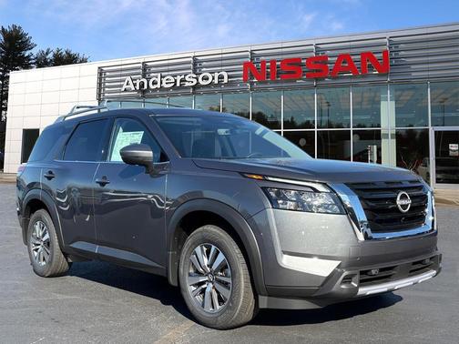 2025 Nissan Pathfinder SL 4WD