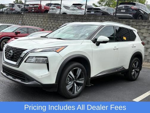 Pearl White Tricoat 2023 Nissan Rogue SL