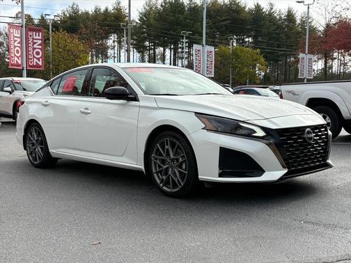 2024 Nissan Altima SR VC-Turbo FWD