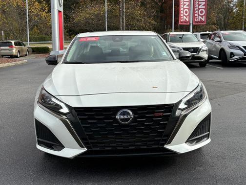 2024 Nissan Altima SR VC-Turbo FWD