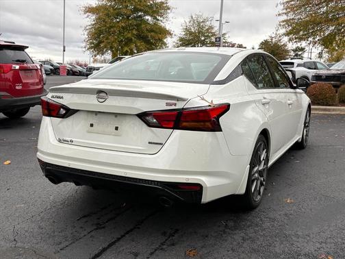 2024 Nissan Altima SR VC-Turbo FWD