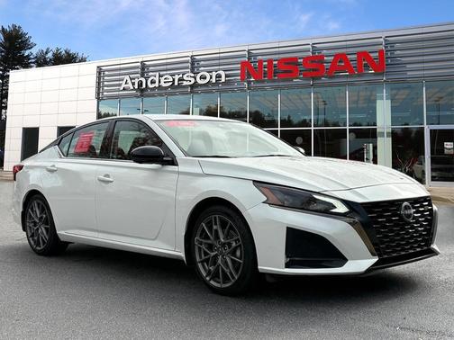 2024 Nissan Altima SR VC-Turbo FWD