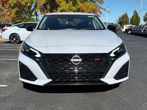 2025 Nissan Altima SR FWD