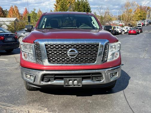 2017 Nissan Titan SV