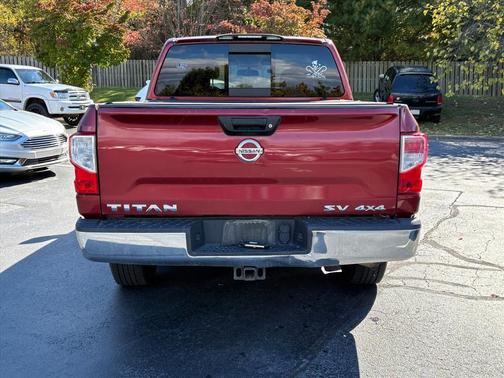 2017 Nissan Titan SV