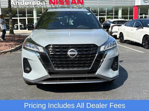 Boulder Gray Pearl 2024 Nissan Kicks SR