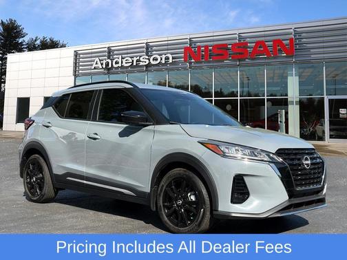 Boulder Gray Pearl 2024 Nissan Kicks SR