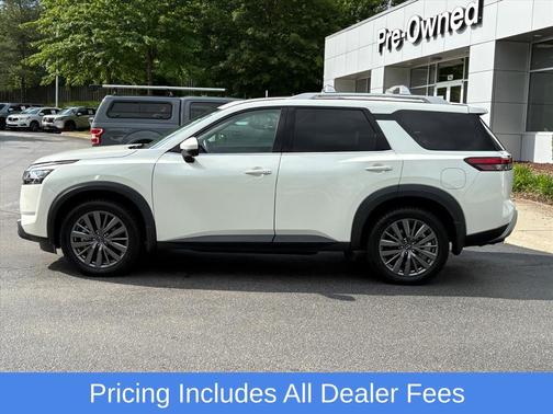 Pearl White Tricoat 2024 Nissan Pathfinder SL 4WD
