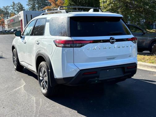 2025 Nissan Pathfinder SV 4WD