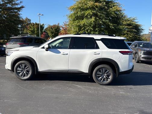 2025 Nissan Pathfinder SV 4WD