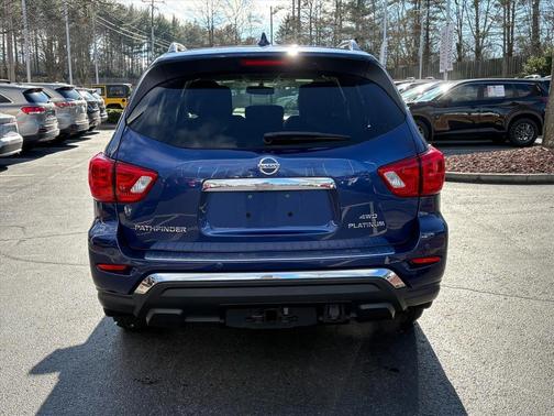 2019 Nissan Pathfinder Platinum