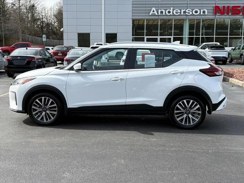 2024 Nissan Kicks SV
