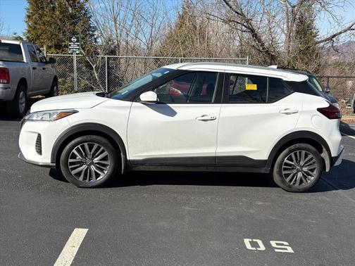 2024 Nissan Kicks SV