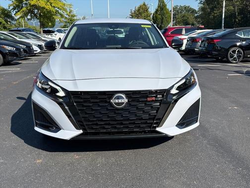 2025 Nissan Altima SR FWD