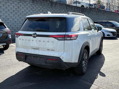 2024 Nissan Pathfinder SV 4WD