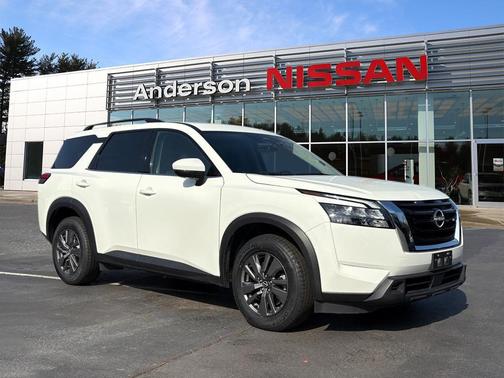 2024 Nissan Pathfinder SV 4WD