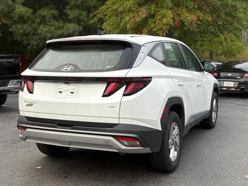 2025 Hyundai TUCSON SE