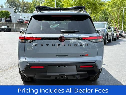 Boulder Gray Pearl/Super Black 2026 Nissan Pathfinder Rock Creek