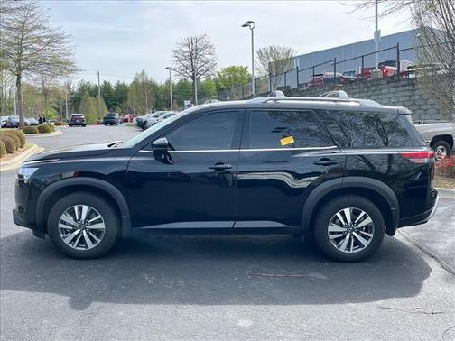 Super Black 2024 Nissan Pathfinder SL 4WD