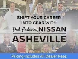 Brilliant Silver Metallic 2025 Nissan Versa 1.6 S