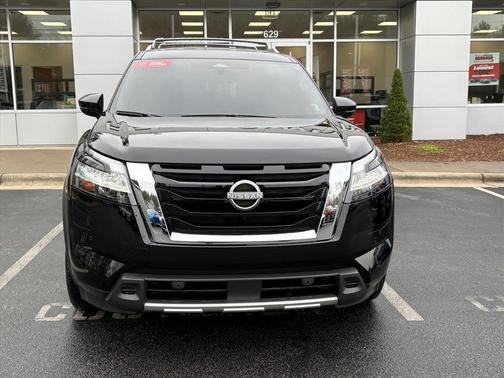 2024 Nissan Pathfinder SL 4WD