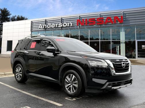 2024 Nissan Pathfinder SL 4WD