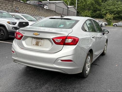 2018 Chevrolet Cruze LS